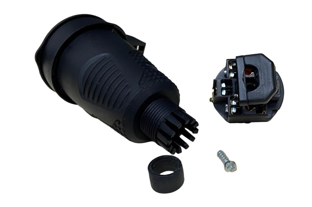 Rubber socket with flap, IP54 16A 250V with French grounding standard (Pin), Bylion